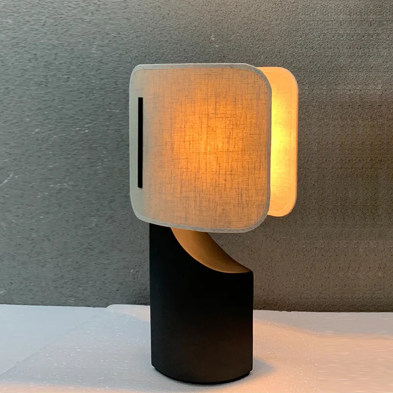 High-End Quality Nordic Style Art Creative Metal Table Lamp Modern Bedside Night Light Hotel Living Room Bedroom Desk Lamp-3